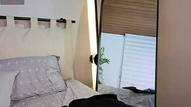 ashly jones  online show from 04/11/26, 04:31