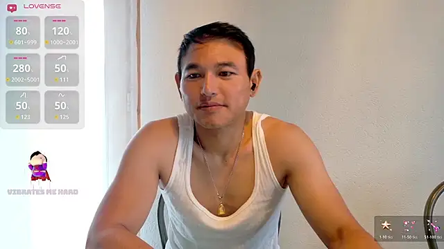 Snapshot of AsianBoy_WhiteDaddy chatting on 06/05/26, 05:45 AsianBoy WhiteDaddy online show from 06/05/26, 05:45