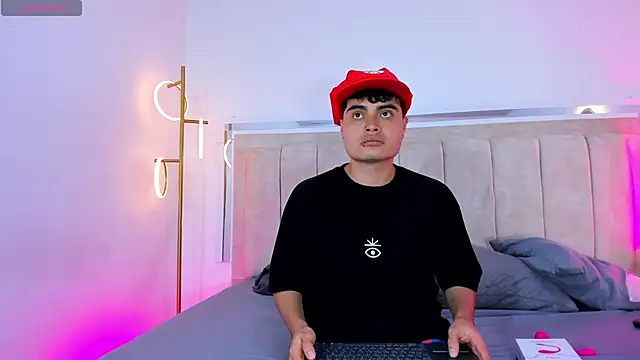 Molly sweetlove online show from 12/04/25, 07:13