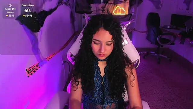 Molly sweetlove online show from 10/21/25, 06:51