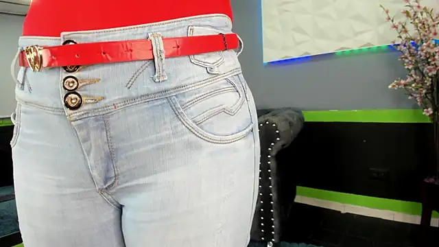 SailonTeen online show from 10/23/25, 05:11