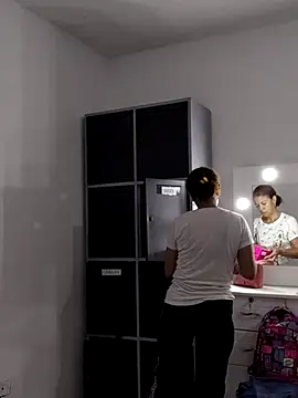 Snapshot of Merybeks chatting on 09/26/25, 10:33 Merybeks online show from 09/26/25, 10:33