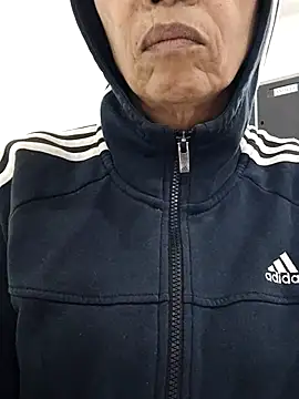 Snapshot of Merybeks chatting on 09/23/25, 10:33 Merybeks online show from 09/23/25, 10:33