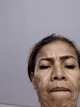 Snapshot of Merybeks chatting on 12/05/25, 10:03 Merybeks online show from 12/05/25, 10:03