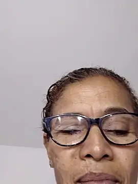 Snapshot of Merybeks chatting on 09/09/25, 10:36 Merybeks online show from 09/09/25, 10:36