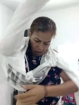 Snapshot of Merybeks chatting on 11/06/25, 10:30 Merybeks online show from 11/06/25, 10:30