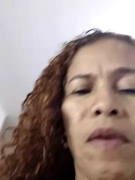 Snapshot of Merybeks chatting on 09/13/25, 10:37 Merybeks online show from 09/13/25, 10:37