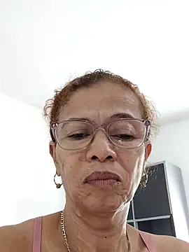 Snapshot of Merybeks chatting on 09/30/25, 10:43 Merybeks online show from 09/30/25, 10:43