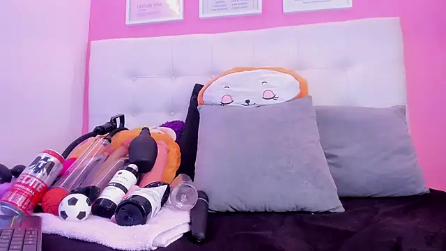 Willow Wright online show from 03/11/26, 02:22