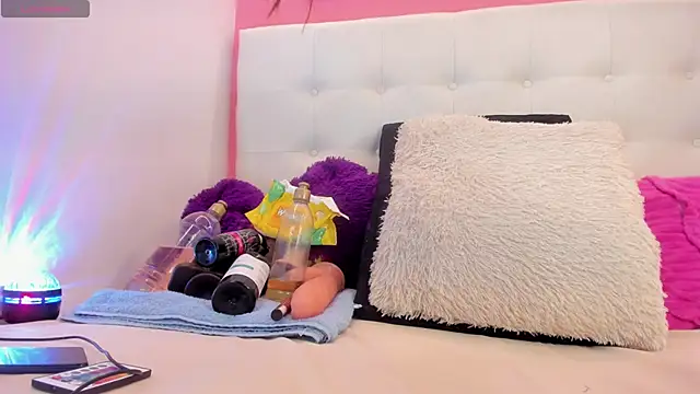 Willow Wright online show from 09/30/25, 01:39