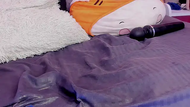 Snapshot of Willow_Wright chatting on 01/31/26, 07:12 Willow Wright online show from 01/31/26, 07:12