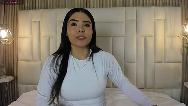 LovelyEyesx online show from 04/15/26, 05:06