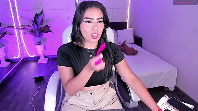 LovelyEyesx online show from 12/22/25, 05:13