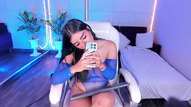 LovelyEyesx online show from 11/04/25, 05:17