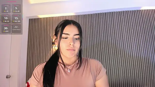 LovelyEyesx online show from 12/13/25, 08:04