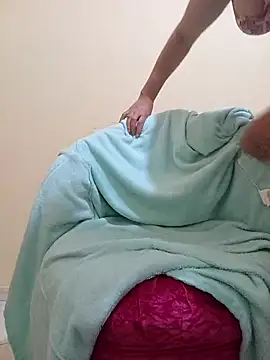 Snapshot of Jouri69-sexi chatting on 12/04/25, 02:32 Jouri69-sexi online show from 12/04/25, 02:32