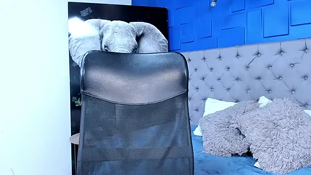 Snapshot of andres-clark92 chatting on 10/03/25, 05:47 andres-clark92 online show from 10/03/25, 05:47