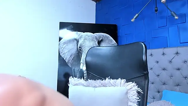 Snapshot of andres-clark92 chatting on 10/16/25, 05:43 andres-clark92 online show from 10/16/25, 05:43