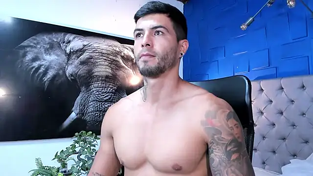 Snapshot of andres-clark92 chatting on 11/20/25, 05:46 andres-clark92 online show from 11/20/25, 05:46