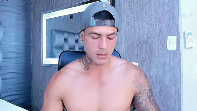 andres-clark92 online show from 12/22/25, 03:23