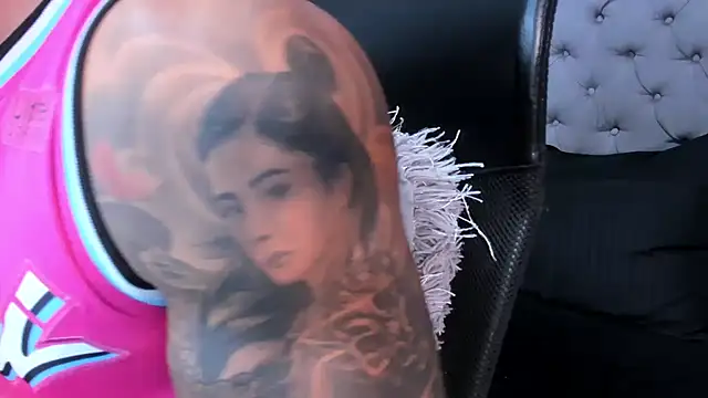 Snapshot of andres-clark92 chatting on 11/24/25, 06:08 andres-clark92 online show from 11/24/25, 06:08