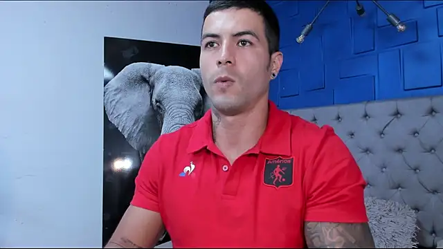 Snapshot of andres-clark92 chatting on 09/19/25, 05:50 andres-clark92 online show from 09/19/25, 05:50