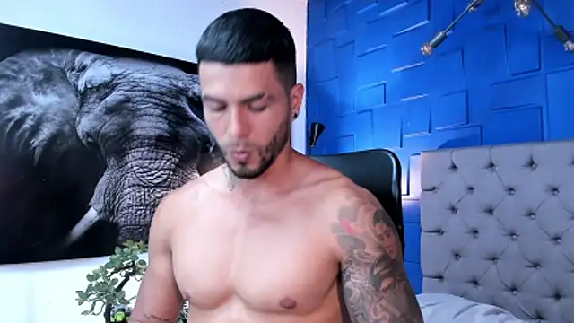 Snapshot of andres-clark92 chatting on 11/23/25, 06:07 andres-clark92 online show from 11/23/25, 06:07