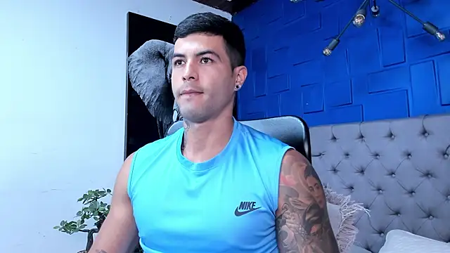 Snapshot of andres-clark92 chatting on 10/30/25, 05:43 andres-clark92 online show from 10/30/25, 05:43