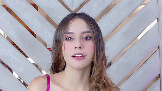 Sarah-Grace online show from 06/06/26, 01:00