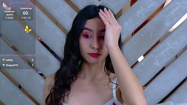 Sarah-Grace online show from 11/05/25, 02:25