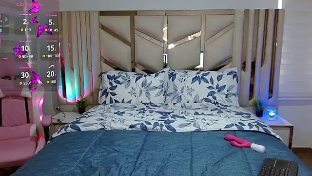 Snapshot of violett_star1 chatting on 11/28/25, 12:49 violett star1 online show from 11/28/25, 12:49