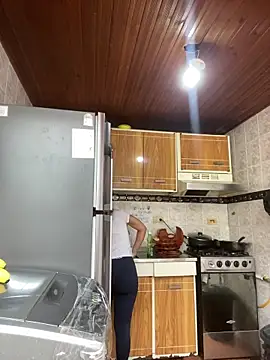 juliana-mancini online show from 11/21/25, 05:23