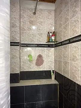 juliana-mancini online show from 11/13/25, 05:06