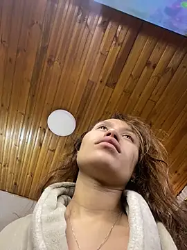 juliana-mancini online show from 04/15/26, 10:21