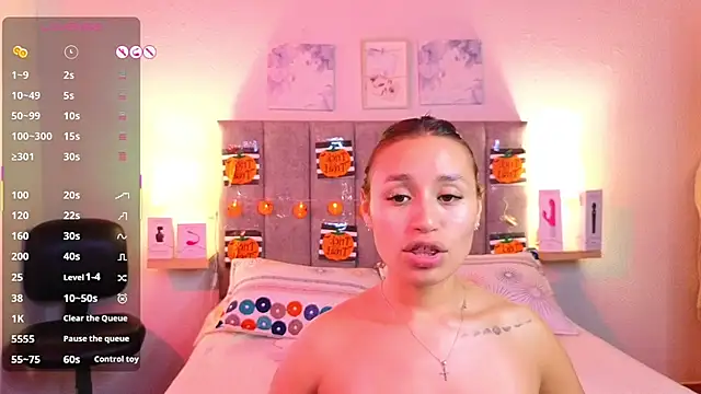 juliana-mancini online show from 10/28/25, 05:12