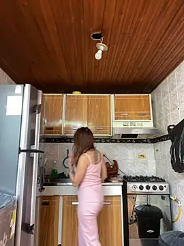 juliana-mancini online show from 11/01/25, 04:01