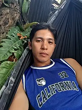 darryl hugecok online show from 12/14/25, 02:29