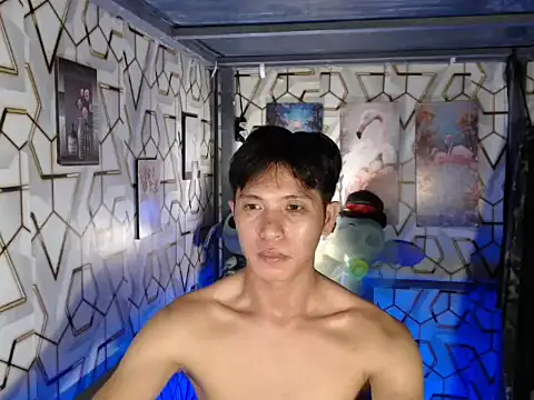 darryl hugecok online show from 12/05/25, 02:43