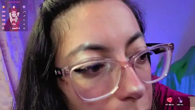 Snapshot of Miranda_sexlove_ chatting on 03/22/26, 07:04 Miranda sexlove online show from 03/22/26, 07:04