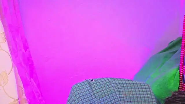 Snapshot of Miranda_sexlove_ chatting on 01/16/26, 06:06 Miranda sexlove online show from 01/16/26, 06:06