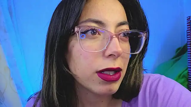 Snapshot of Miranda_sexlove_ chatting on 01/13/26, 06:06 Miranda sexlove online show from 01/13/26, 06:06