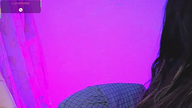 Snapshot of Miranda_sexlove_ chatting on 02/05/26, 06:09 Miranda sexlove online show from 02/05/26, 06:09