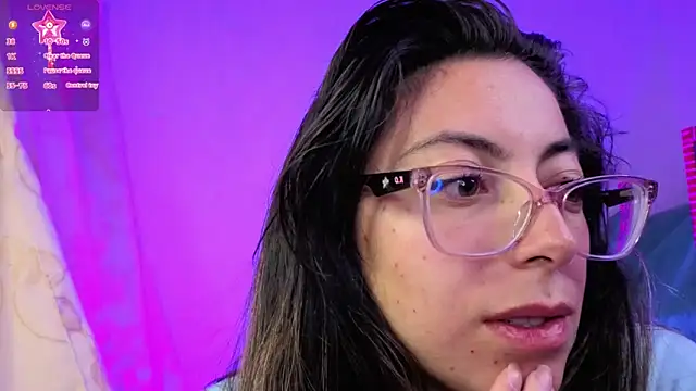 Snapshot of Miranda_sexlove_ chatting on 02/23/26, 07:03 Miranda sexlove online show from 02/23/26, 07:03