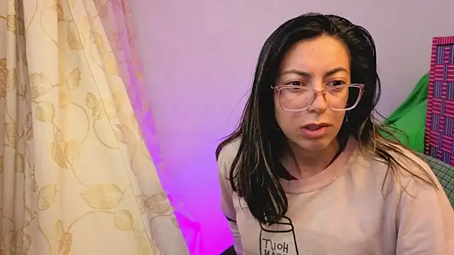 Snapshot of Miranda_sexlove_ chatting on 01/10/26, 07:36 Miranda sexlove online show from 01/10/26, 07:36