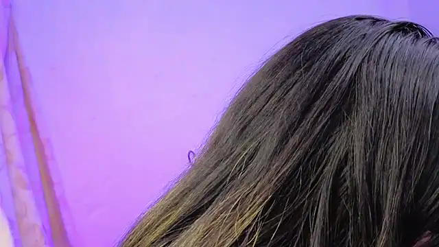 Snapshot of Miranda_sexlove_ chatting on 02/16/26, 06:01 Miranda sexlove online show from 02/16/26, 06:01