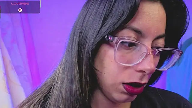 Snapshot of Miranda_sexlove_ chatting on 02/14/26, 12:05 Miranda sexlove online show from 02/14/26, 12:05