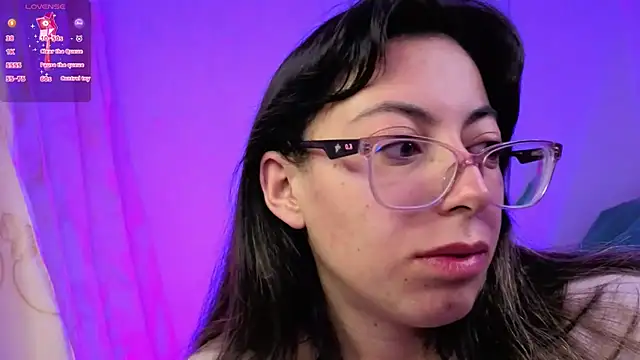 Snapshot of Miranda_sexlove_ chatting on 02/21/26, 11:01 Miranda sexlove online show from 02/21/26, 11:01