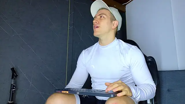 ALANNFERRER online show from 02/18/26, 10:12