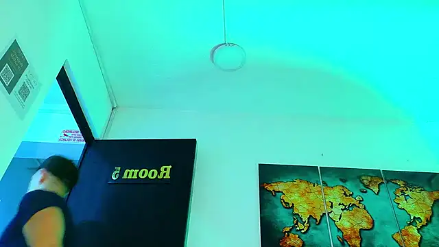 Snapshot of ALANNFERRER chatting on 10/19/25, 10:07 ALANNFERRER online show from 10/19/25, 10:07