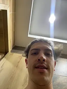 Snapshot of ALANNFERRER chatting on 11/14/25, 12:47 ALANNFERRER online show from 11/14/25, 12:47